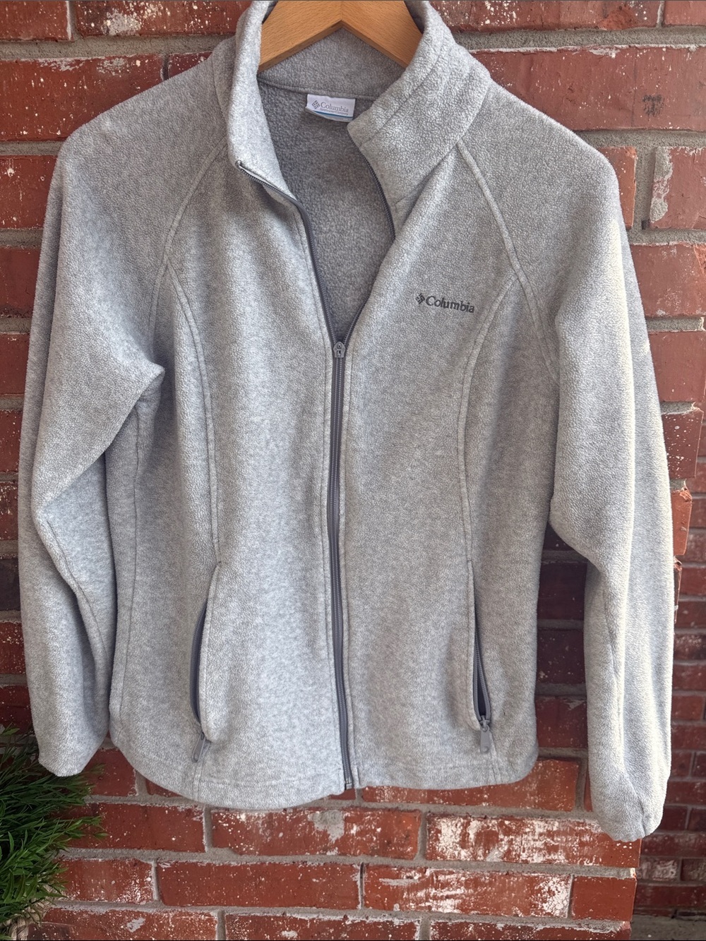 Columbia Soft Gray Fleece Jacket